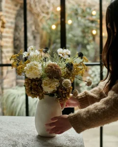How Do You Arrange Fake Flowers to Look Natural?