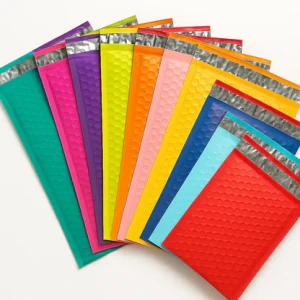 What Is the Difference Between Bubble Poly Mailers and Bubble Mailers?