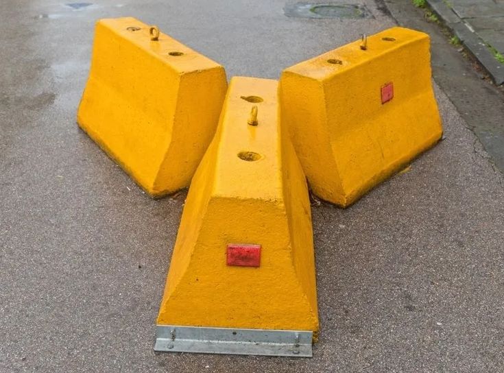 How Jersey Barrier Rentals Support Temporary Traffic and Site Safety